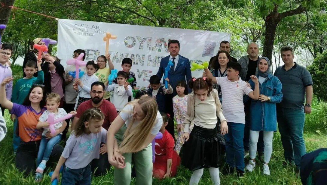 23 Nisan Ulusal Egemenlik ve Çocuk Bayramı kapsamında özel eğitim öğrencilerimizle birlikte İlçemiz Paşaeli Kent Parkında Geleneksel Çocuk Oyunlarının yer aldığı çocuk pikniği gerçekleştirildi.