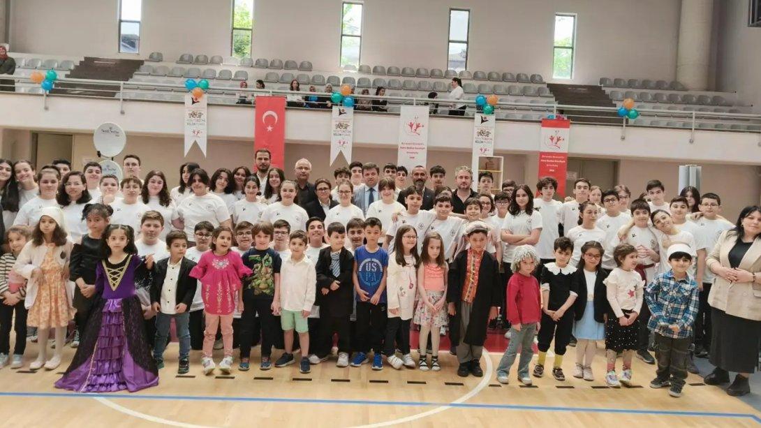 Borusan Otomotiv Zehra Nurhan Kocabıyık Ortaokulu ve Firuzköy Çok Programlı Anadolu Lisesinin Tübitak 4006 Bilim Fuarı açılışı gerçekleştirildi.