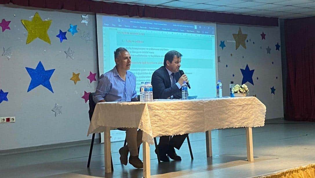 İlçe Milli Eğitim Müdürümüz Cevat Dervişoğlu, TOKİ Salih Şükriye Yoluç İlkokulu ve Ortaokulunda sene sonu öğretmenler kurulu toplantısına katıldı.
